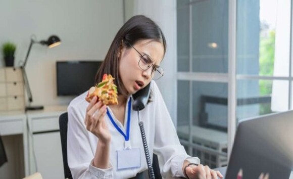 Tại sao dân văn phòng lại dễ mắc viêm đại tràng? 