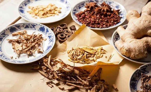 Giải pháp đông y cho viêm đại tràng: Trị tận gốc, ít tác dụng phụ 